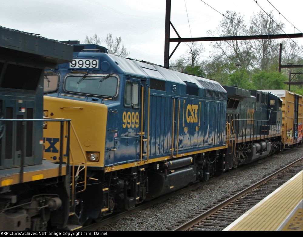 CSX 9999 on Q410